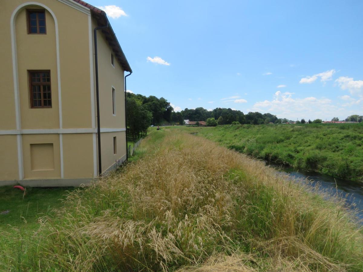 Mill House Apartment And Camping Ljutomer Extérieur photo