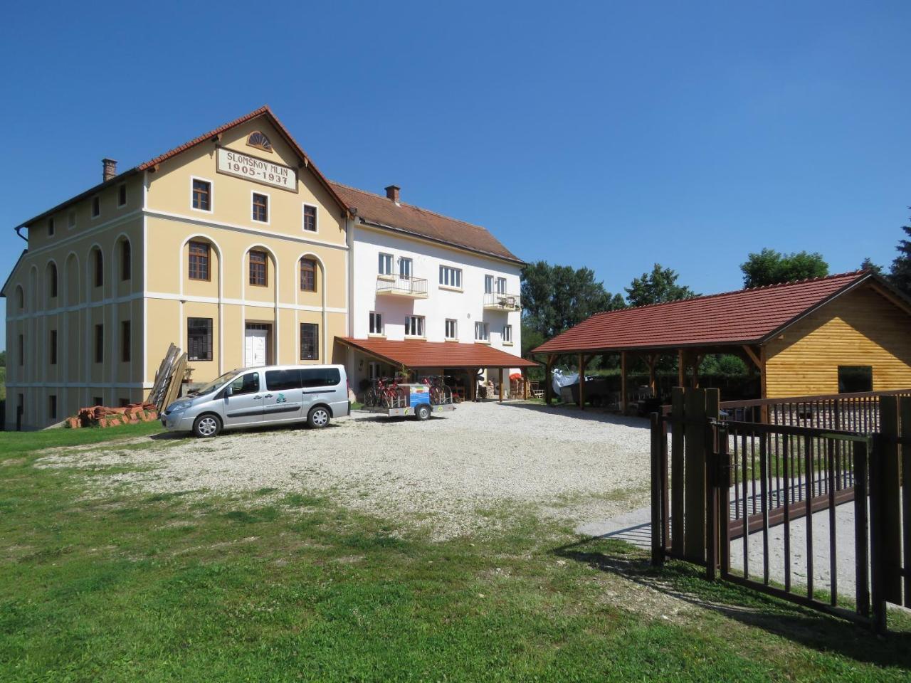 Mill House Apartment And Camping Ljutomer Extérieur photo